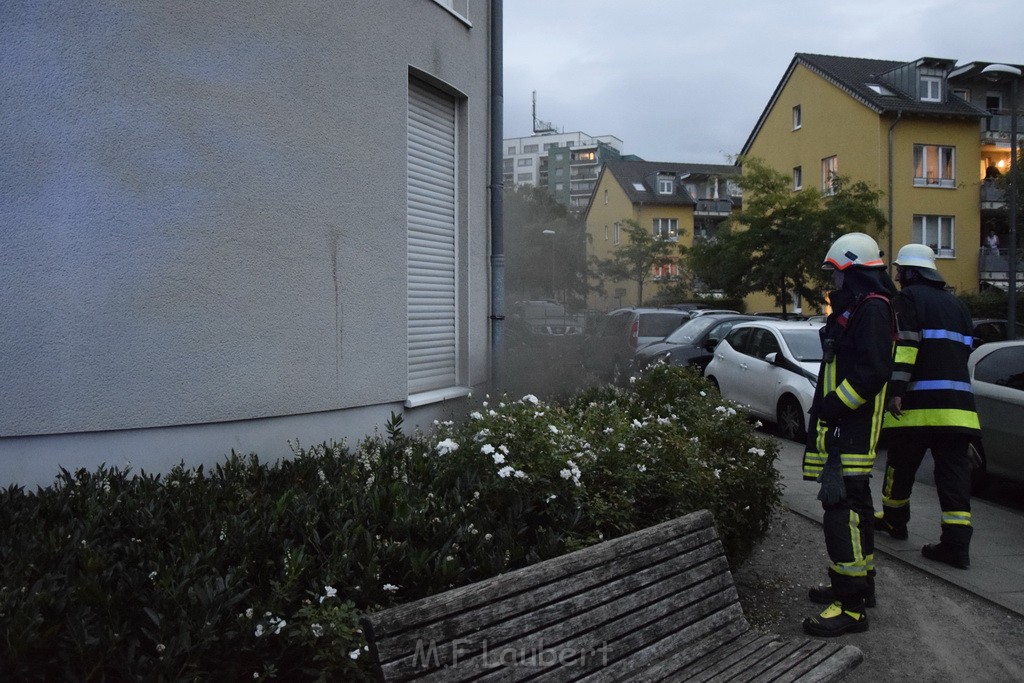 Feuer 2 Y Kellerbrand Koeln Ostheim Ruppinerstr P021.JPG - Miklos Laubert